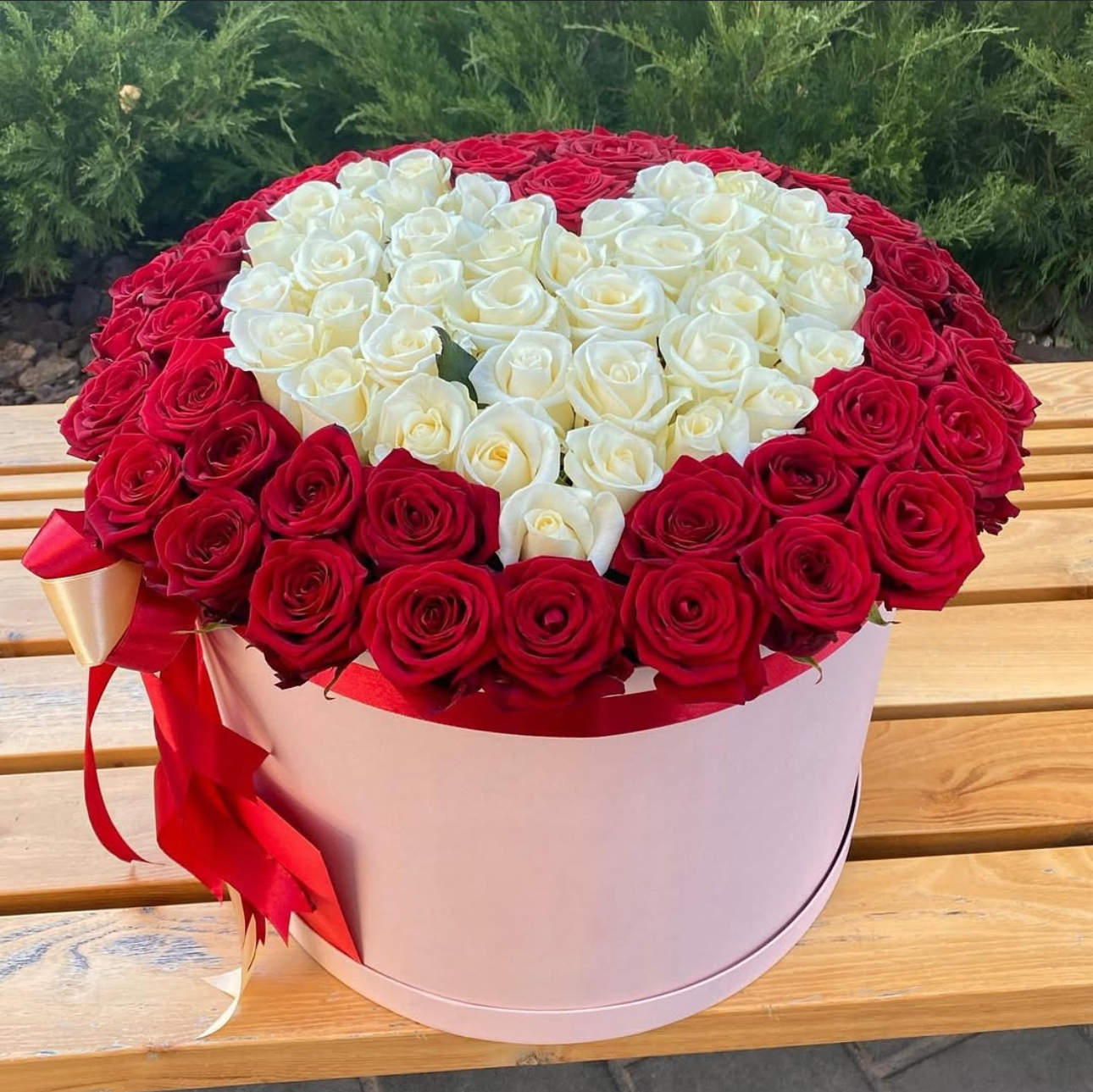 Large Rose Round Box